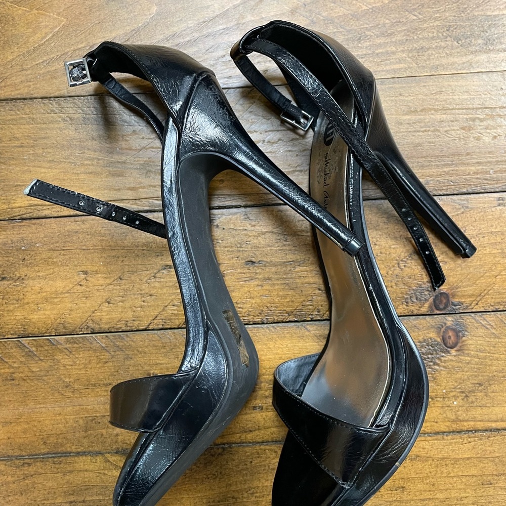 Michael Antonio Black strappy heals size 7.5